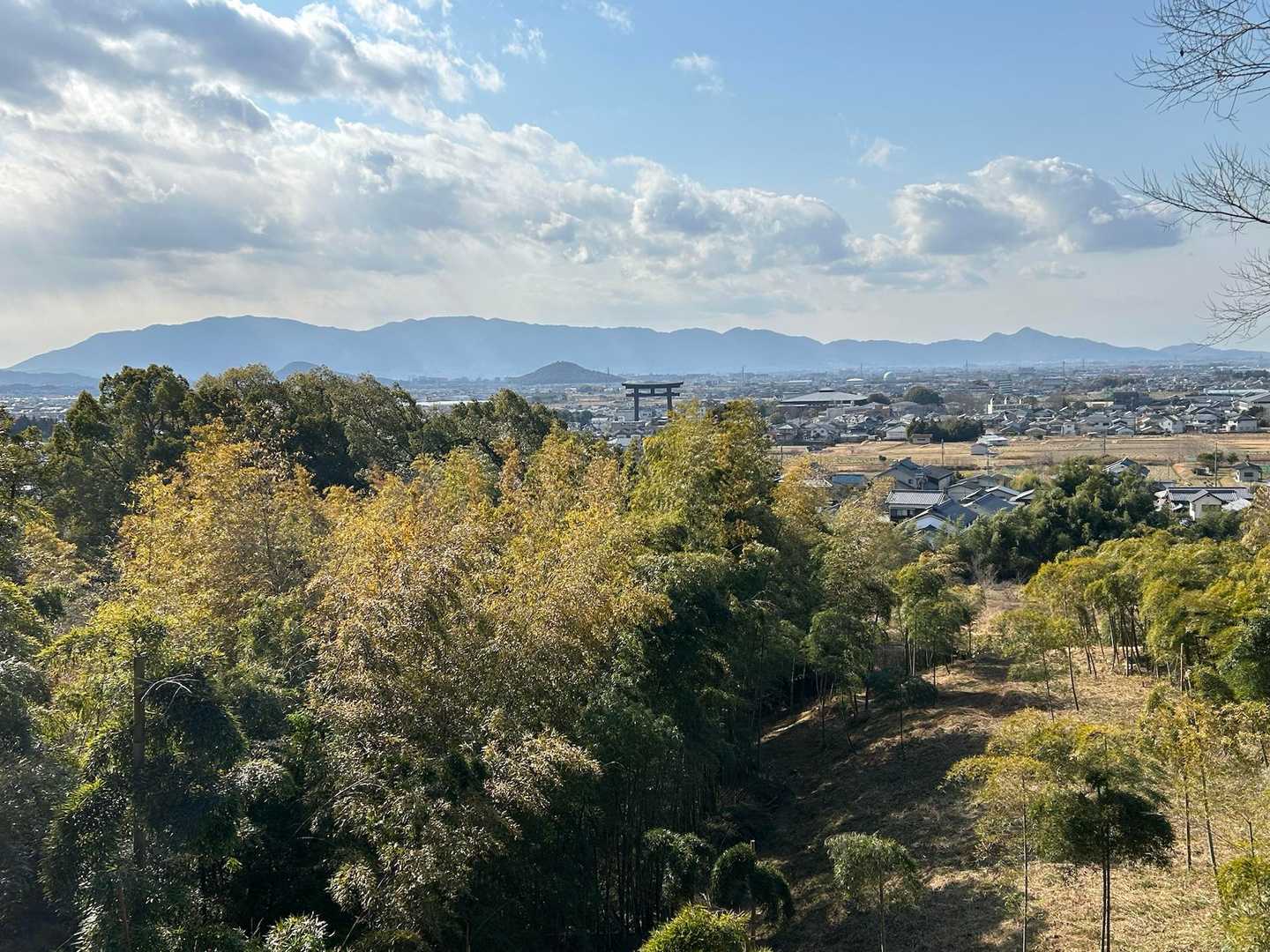 久延彦神社境内からの眺めです👀
ここからもとってもいい眺めです💕