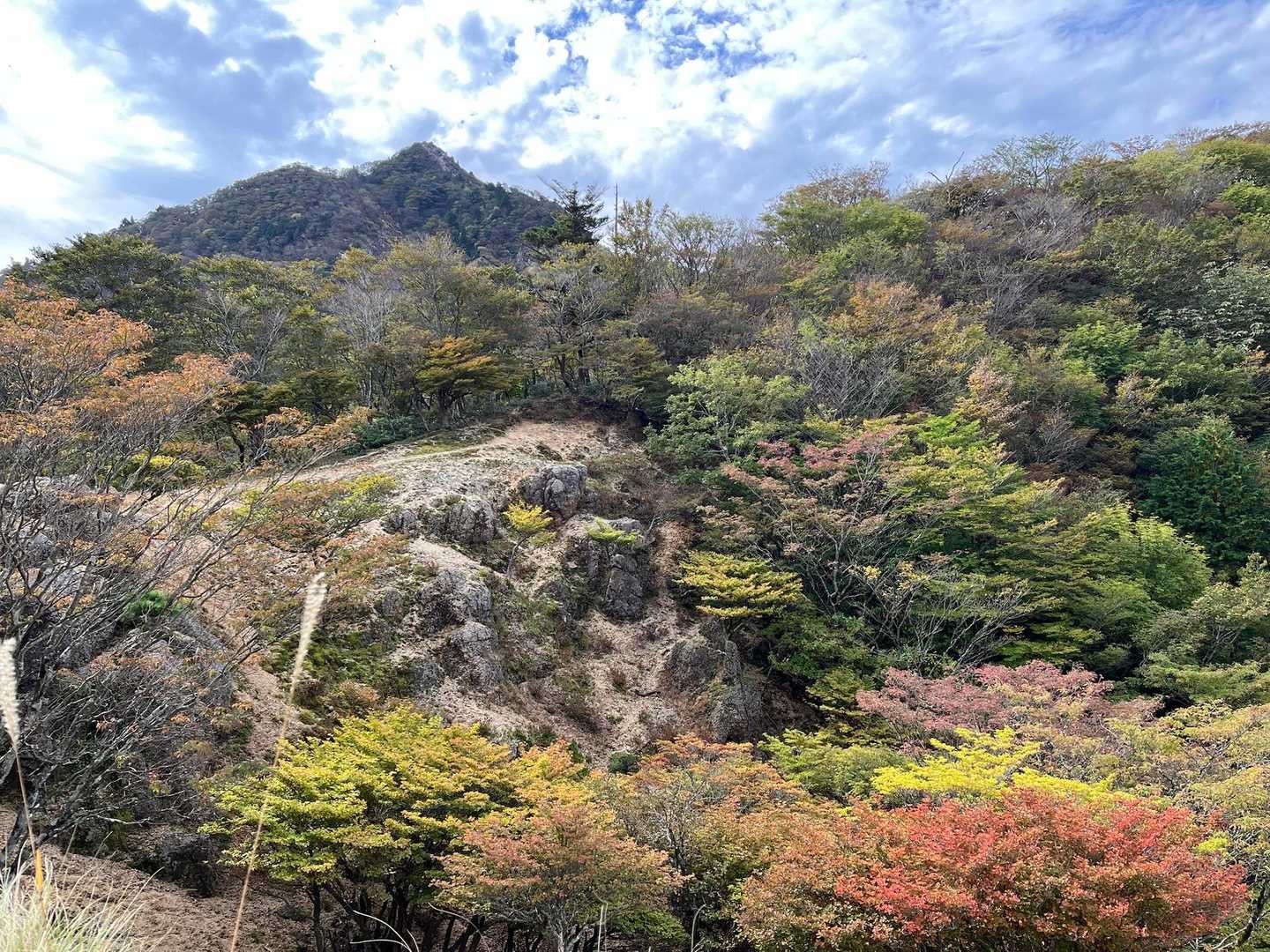 紅葉と鎌ヶ岳