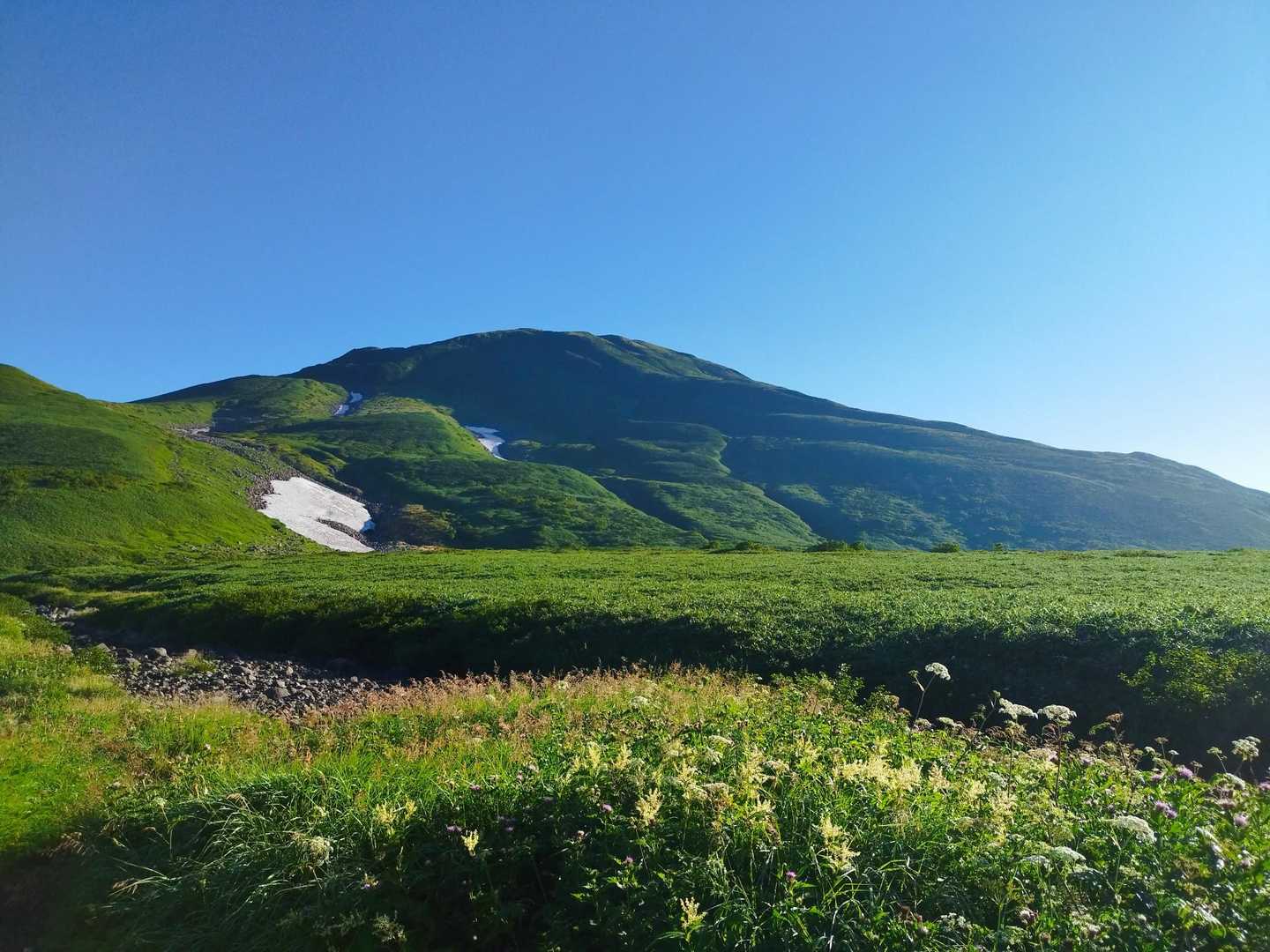 あそこが伏拝岳かな？