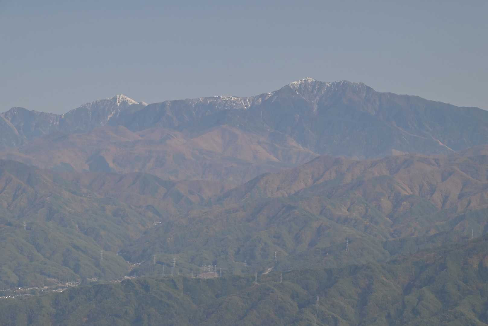 甲斐駒ヶ岳と仙丈ケ岳。