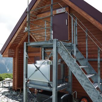 小河内小屋視察