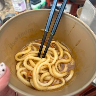 締めはうどんと決まっとります。
