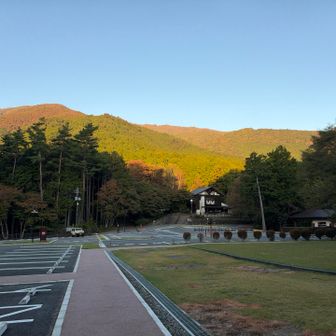 エコパ伊奈ヶ湖第1駐車場からスタート！
おトイレ借りて、朝メシ食って、準備運動して😆