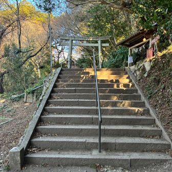 撮り損ねましたが参拝しました