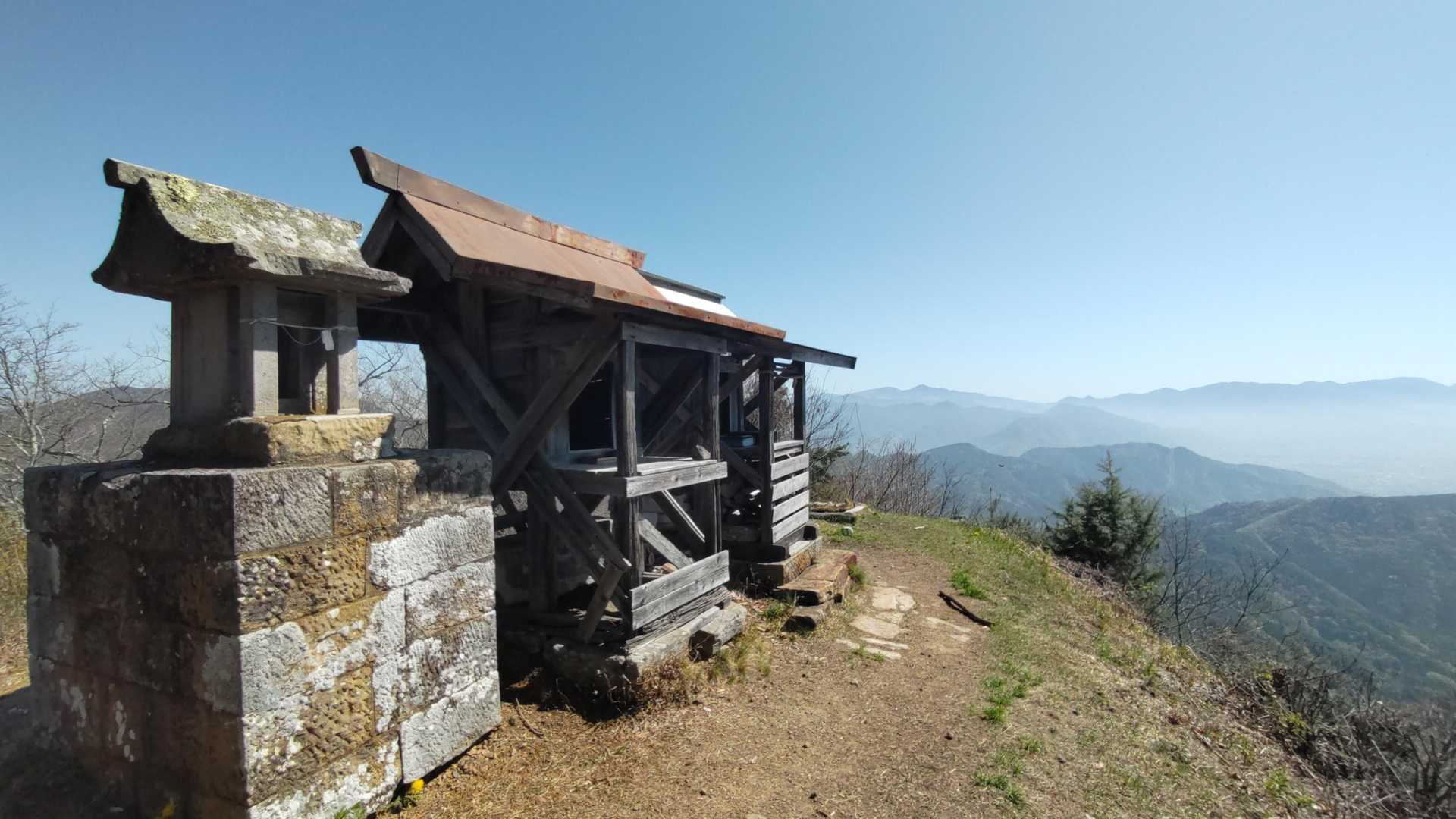 子壇嶺岳の山頂～😄