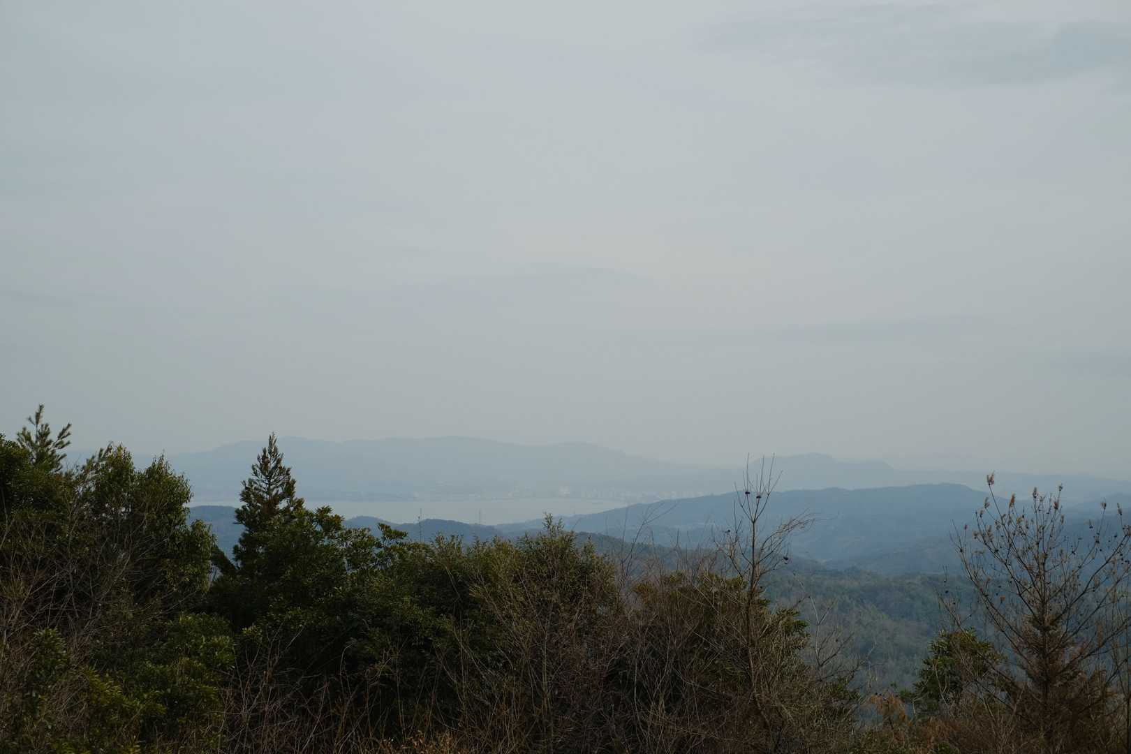 松江の街がうっすら見える。
今日、大山は見えませんでした