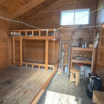 灯油ストーブありました。