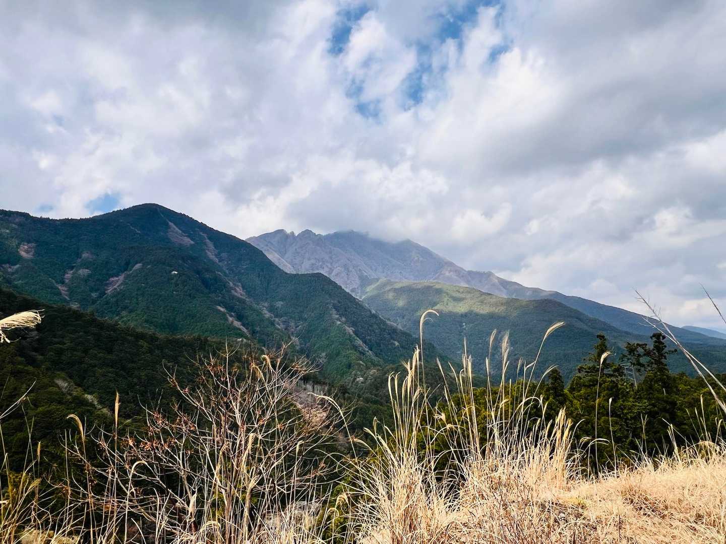 南部の山々