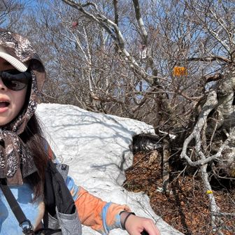 ここで、ご飯にしまーす🍚
チョコやら、ワッフルやら、皆さんにもらって大満足〜☺️