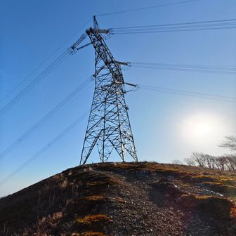 頭陀ヶ平山頂は送電鉄塔建ってます🗼
