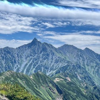 彩雲は古くから発生すると縁起が良い、良いことがあると言われているらしい🙌