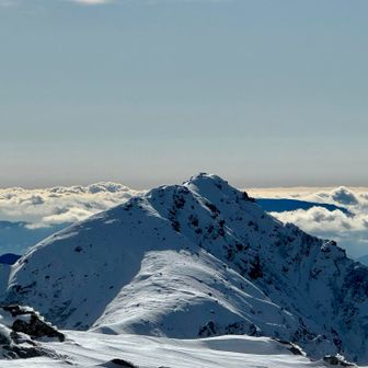 三ノ沢岳と雲海　カッコいい