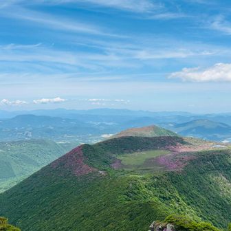 奥に平治岳