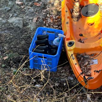 渡渉用に長靴あり