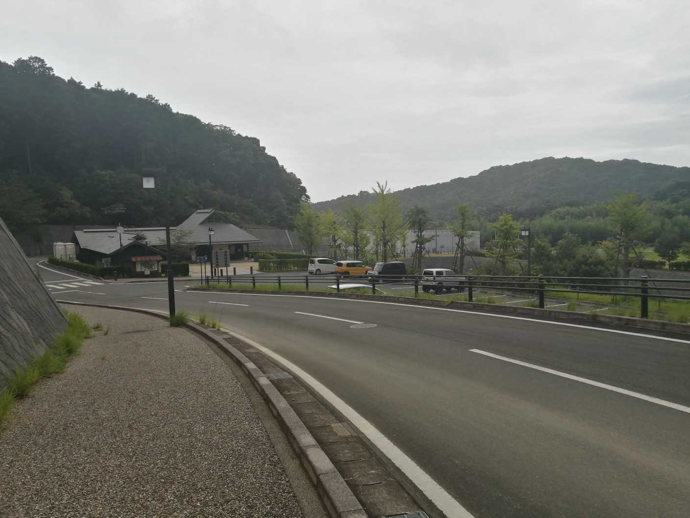 駐車場に戻ってきた～