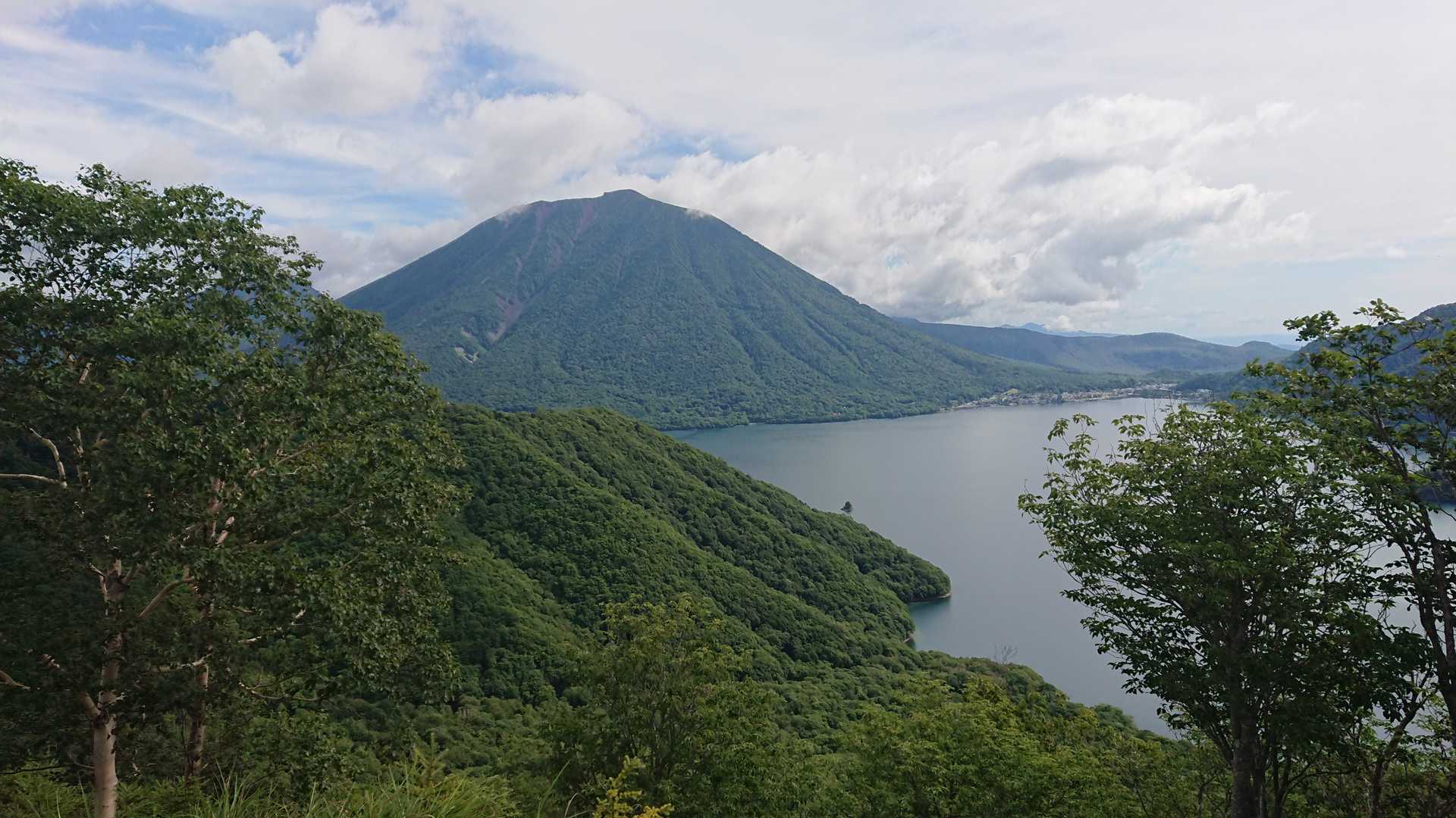 男体山と中禅寺湖素敵✨
