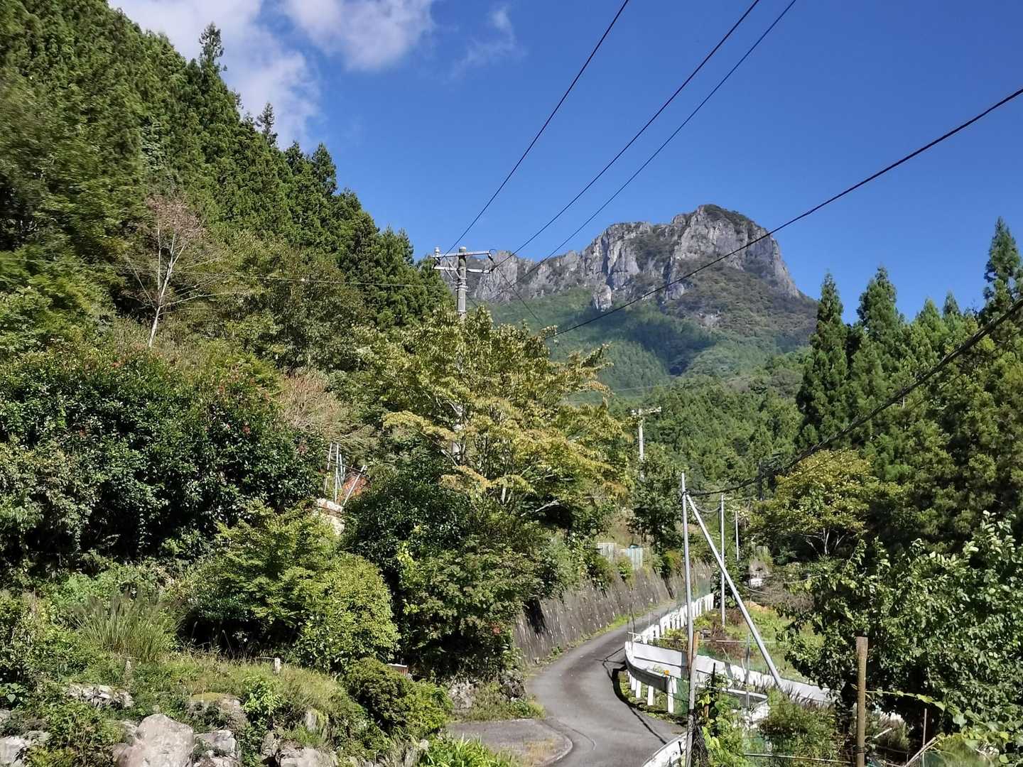 坂本バス停-二子山登山口-股峠-二子山東岳 往復コースの写真