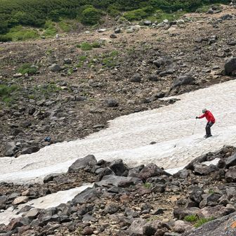 大雪渓で⛷️するのね