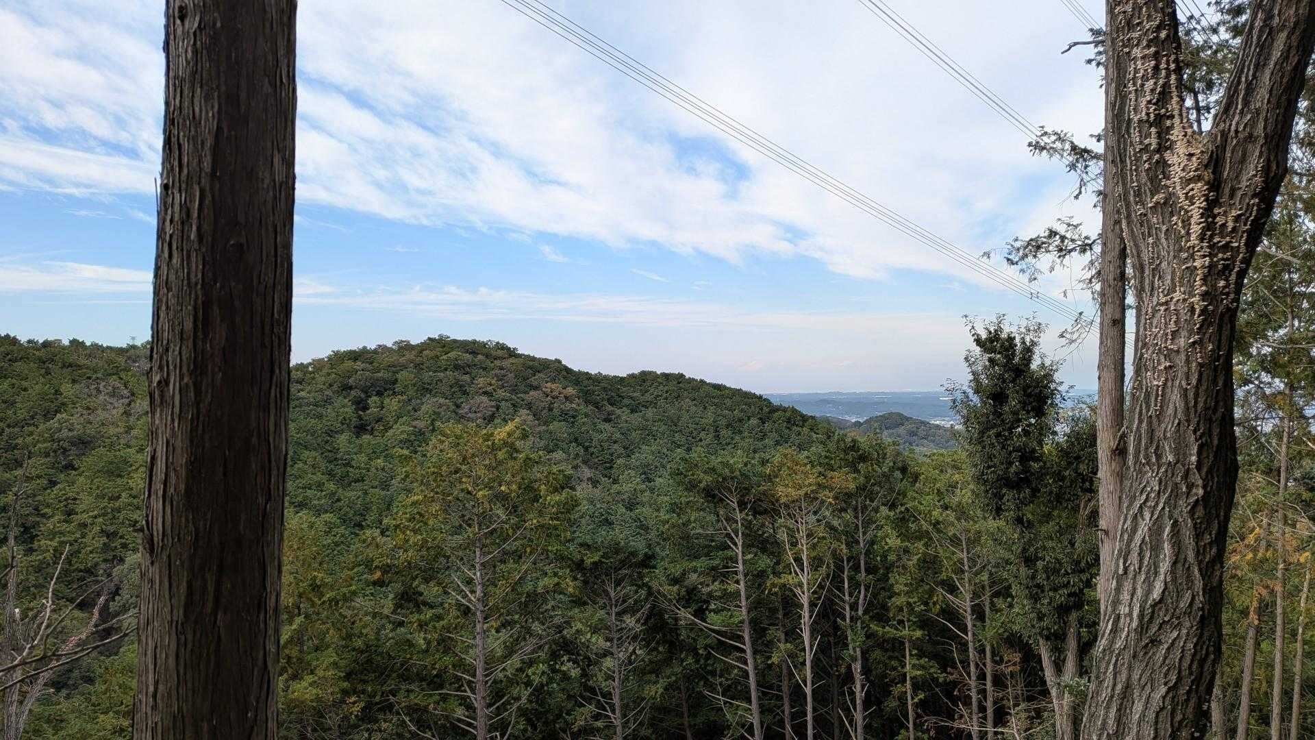 高岩の下りからの毛呂山町方面の展望