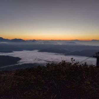リフトを降りてご来光待ち
明るくなってきた