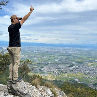 マカロニっち、お立ち台が素晴らしいとこだと、宇宙に報告中