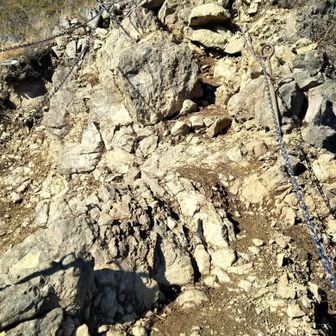 木道を渡り終えた後のガレた斜面😵‍💫