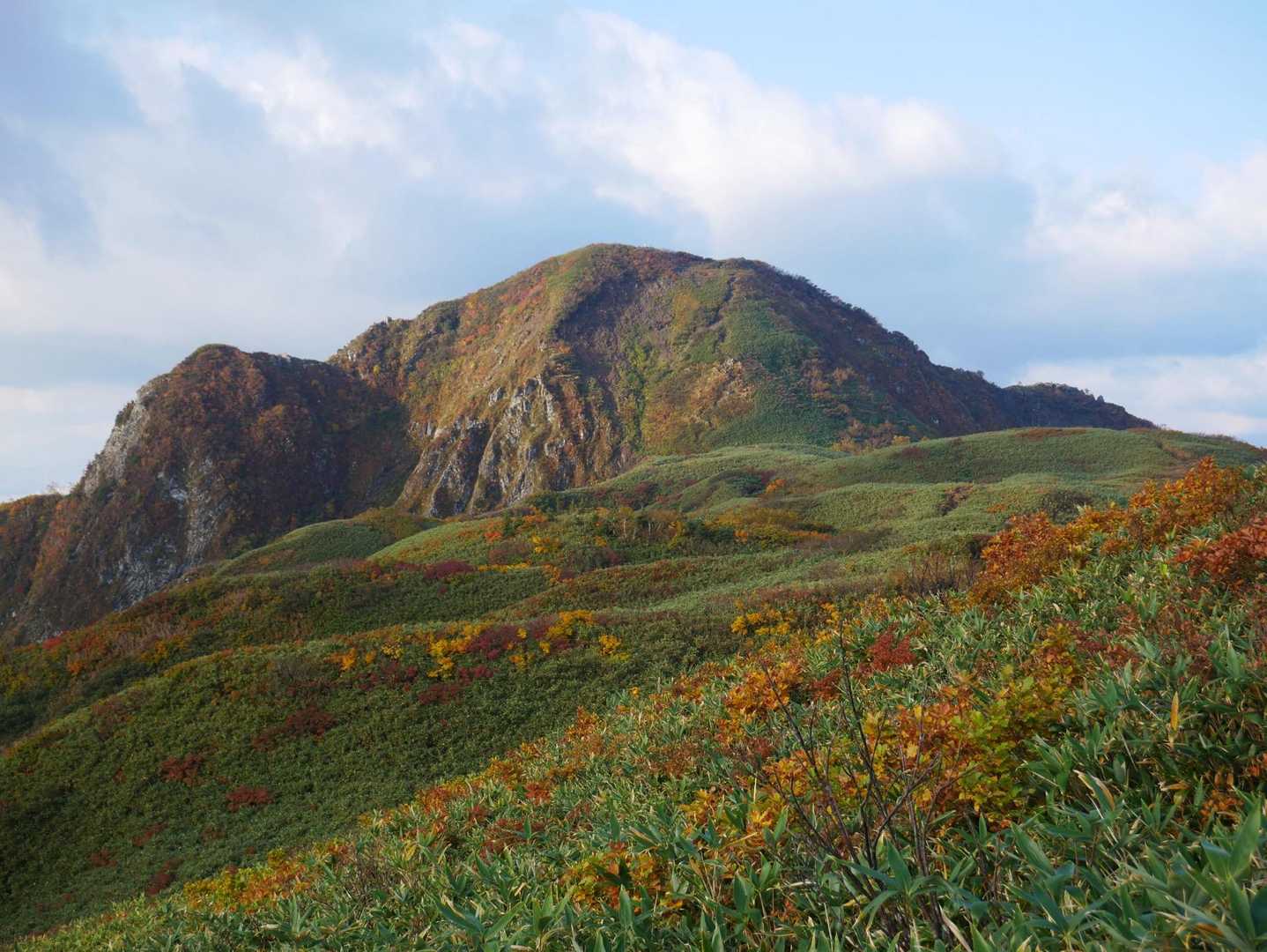 これが目指す雨飾山🏔️