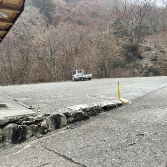 駐車場🅿️には僕の車🛻だけ