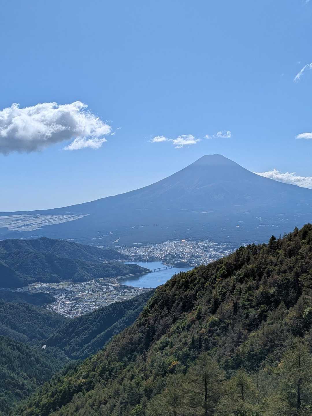 御坂峠-カネ山-御坂山-観音平山-旧御坂峠-コブ岩ノ頭-御 縦走コースの写真