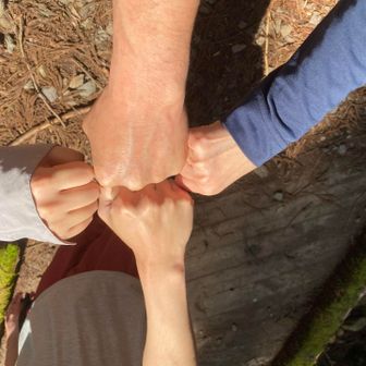 登山口でゴール🏁のグー✊タッチ