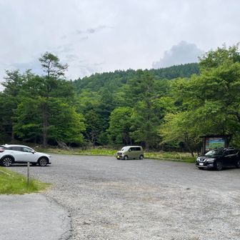 長い下りを経て
無事に蓼科山登山口に下山しました🍀