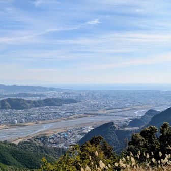 🤗山頂からの眺め…　自分の住む街並みを上から眺めるのは、実にいいもんデス！
