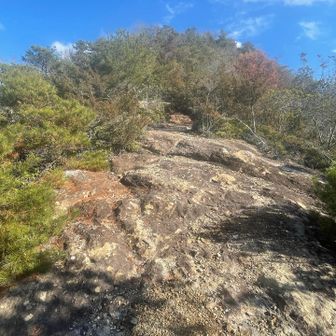 上郡アルプスにはこんな岩場も