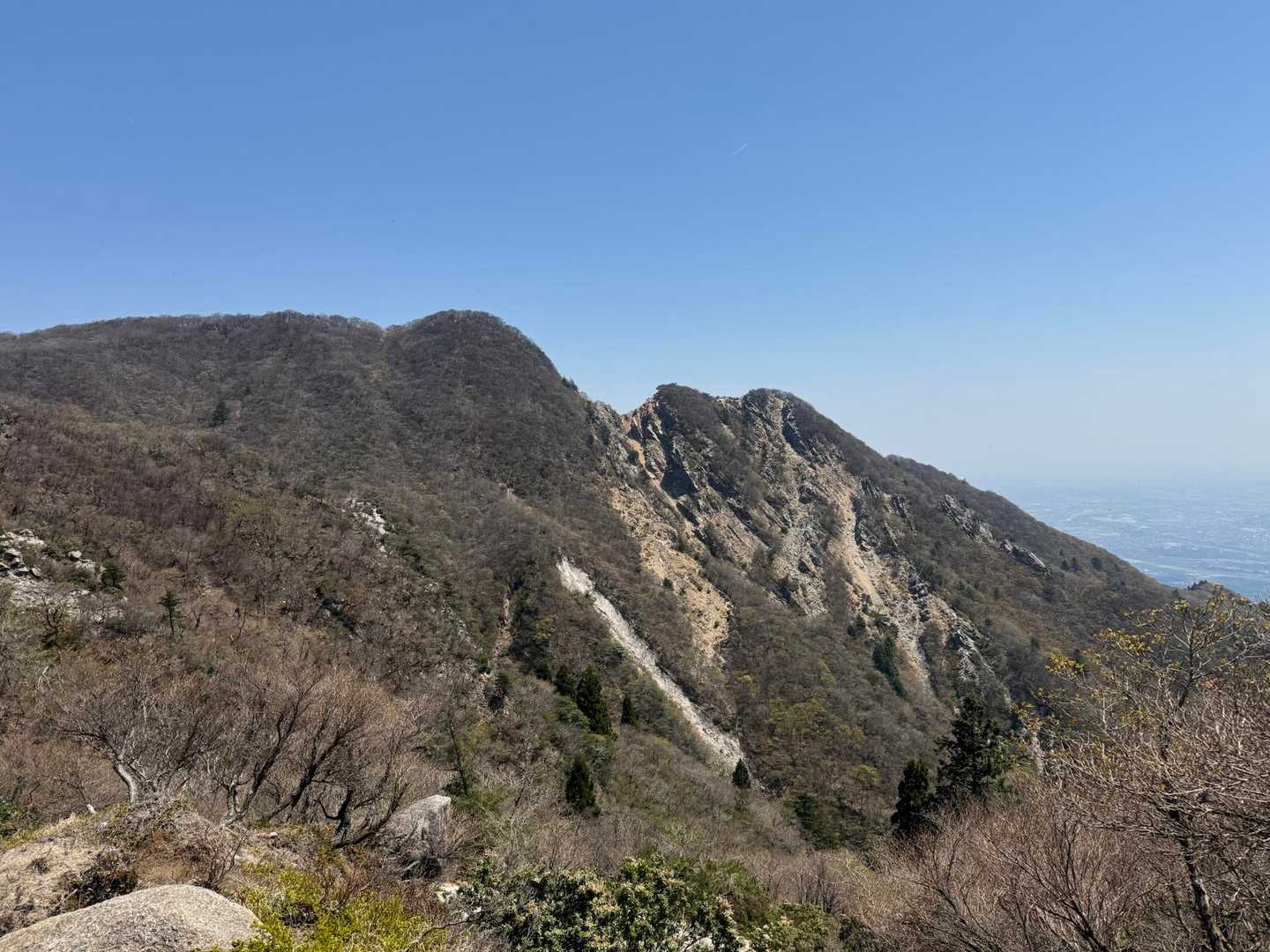 猫岳方面からの釈迦ヶ岳