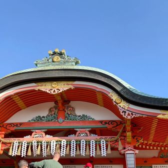 伏見稲荷さんは人人人人すごい人