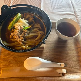 やりたい事…カレーうどんを食す。地上でも中々ない味で驚いた