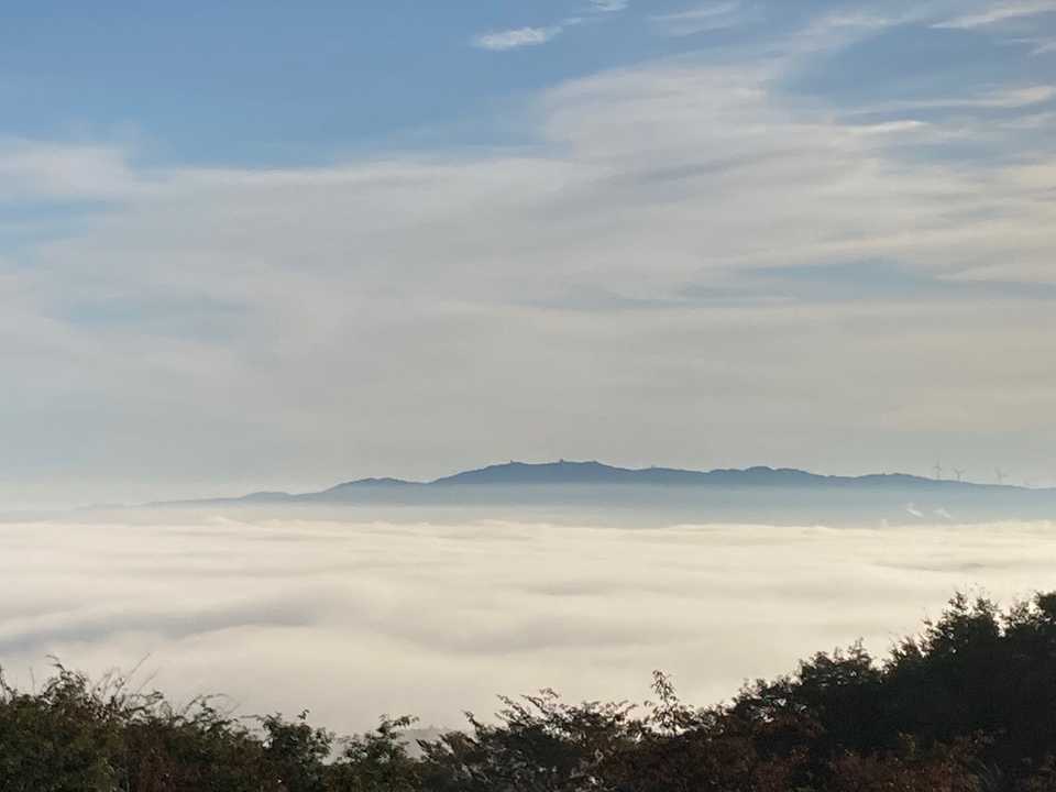 右の風車が籠峰山、左が上品山⛰😊
歩いたことのあるお山を遠くから見るのもいいですね☺️💕
