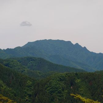 両神山