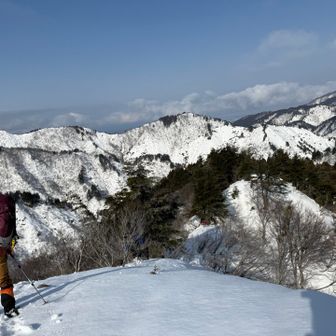 向かいの稜線を歩いて来たんだね