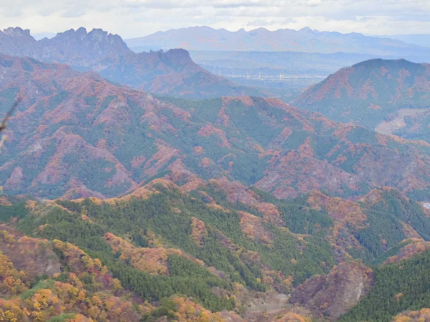 奥の山は榛名連山😄