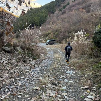 日暮れまでに下りれました😮‍💨
きっと1人ではこわかったです😨
ありがとうのぶさん✨