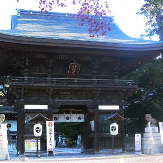 「日牟禮（ひむれ）八幡宮
３連続の湖東路、今回は」近江八幡にやってきました。