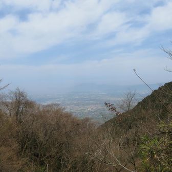 濃やかに弥生の雲のかかりけり
漱石さんが目にした雲はどんな雲だったのか？