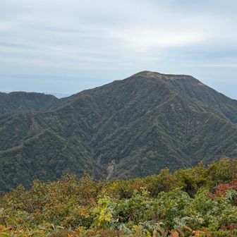 初雪山
雪の時期はとても魅力的な山
来年は登ろうかな