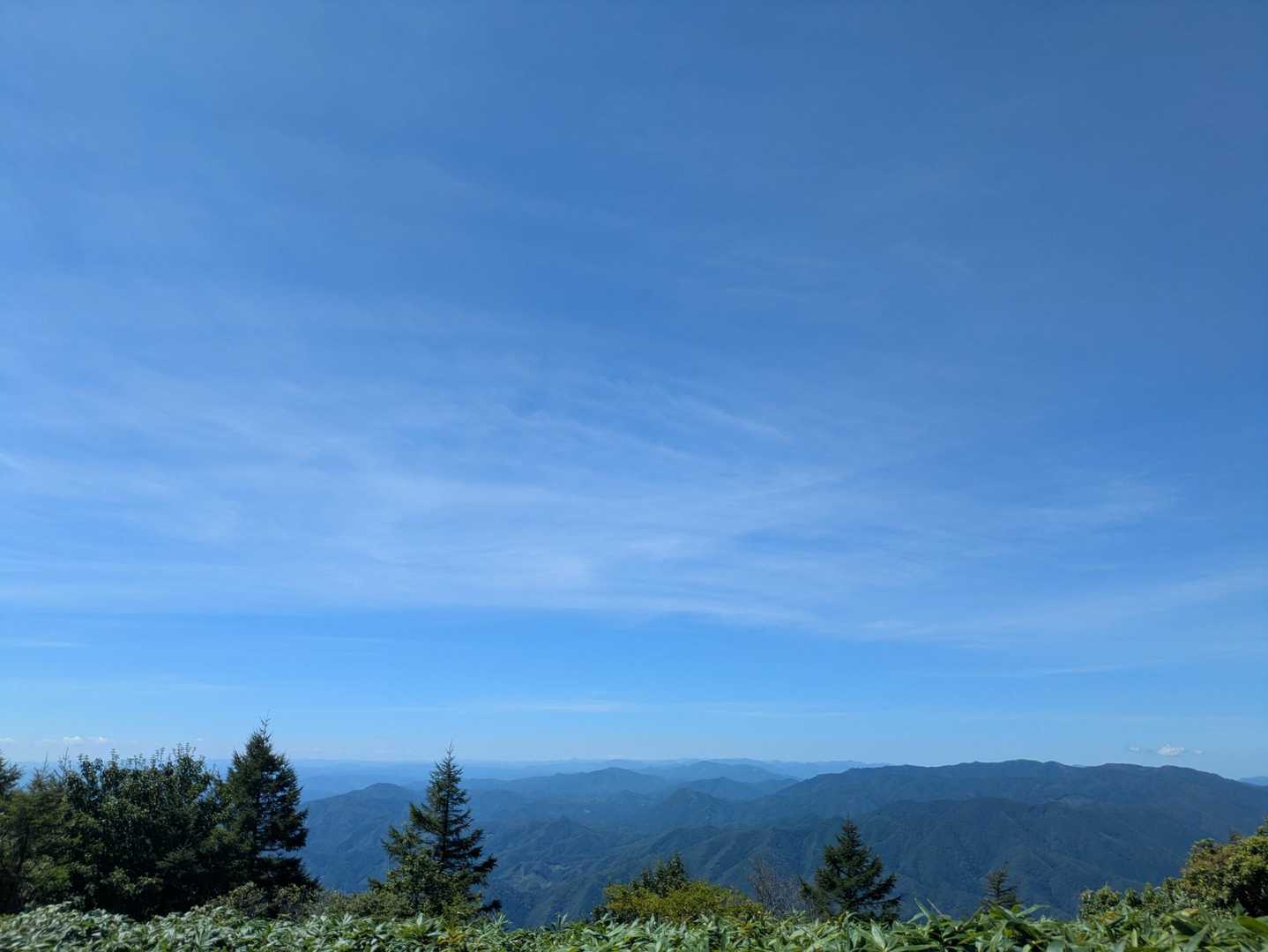 笠菅峠-泉山-中央峰-井水山 往復コースの写真