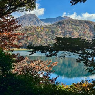 六観音御池は鏡の世界 韓国岳(44) / かつろーさんの霧島山・韓国岳