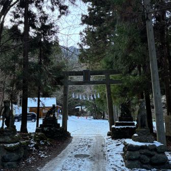 駐車場に到着。うちの車しか残っていませんでした。
