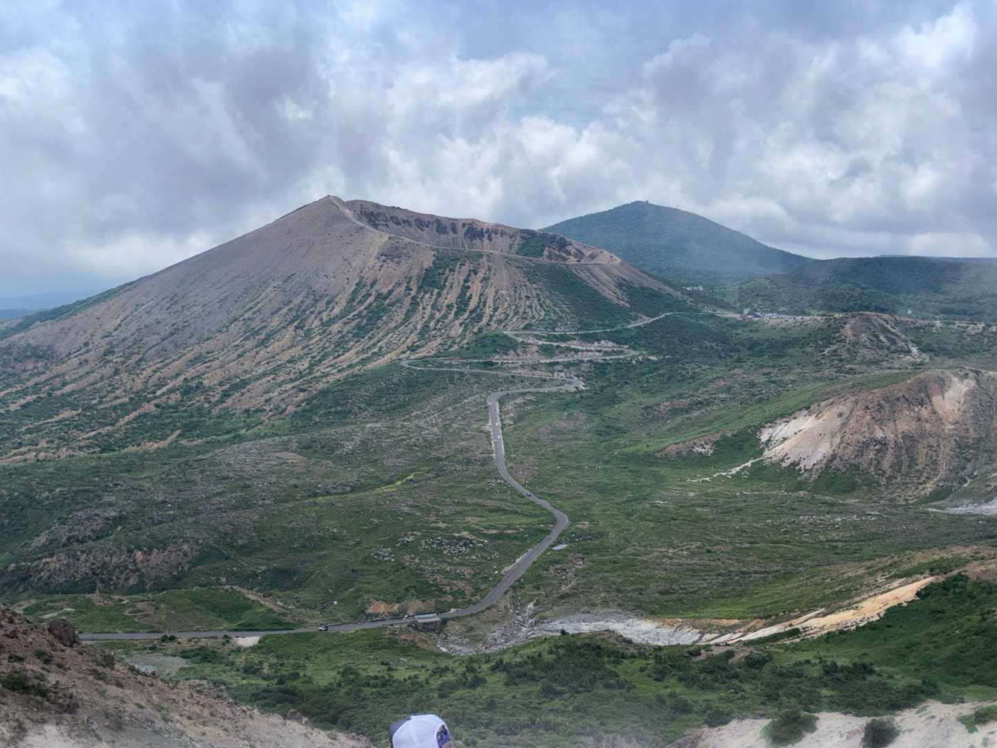 吾妻小富士のお鉢
雲が取れないかしら❓