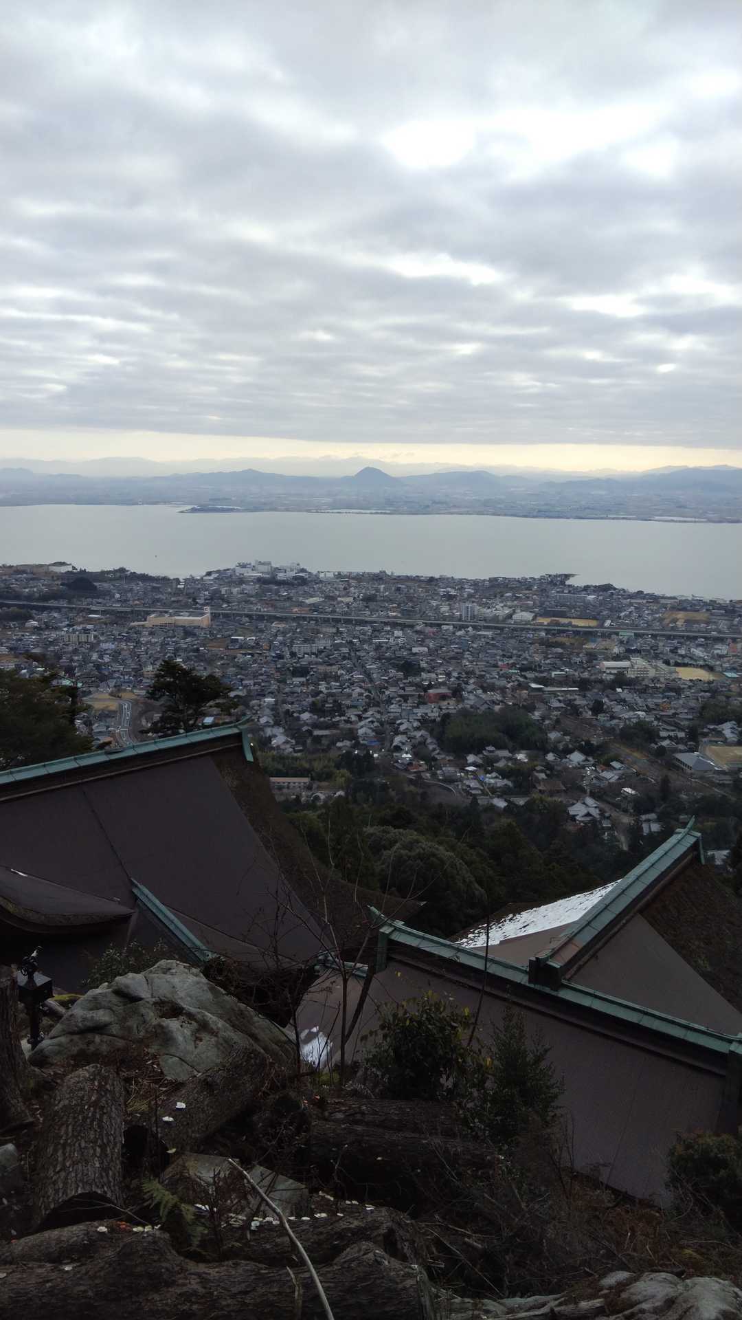 実は八王子山からの展望は素晴らしいのだ。初日の出にもお薦めかも♪