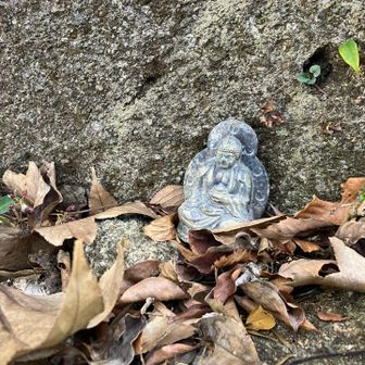 小さな大仏様も